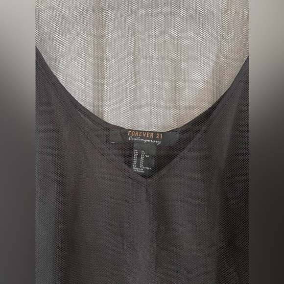 🌹 3 for $25 🛍️ - Picture 4 of 6